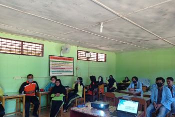 Kukerta UR di Lubuk Jawi Rohil sosialisasikan adaptasi pengajaran daring