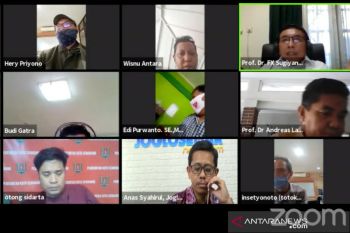 Pengamat ekonomi nilai RUU Cipta Kerja bisa diperbaiki dan perlu disahkan