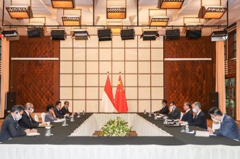 Kunjungan Menlu Retno ke China