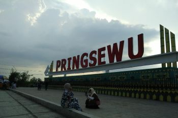 Asisten I Pemkab Pringsewu narasumber pembinaan dan pengembangan Kampung KB