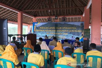 Petani Gunung Kidul kengikuti sekolah lapangan iklim dari BMKG