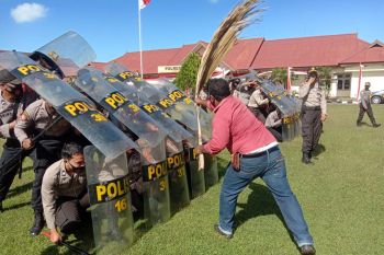 Polres Merauke gelar latihan pengendalian massa hadapi pilkada serentak