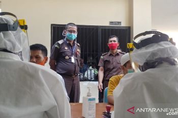 Kejari Padang pindahkan 61 tahanan dari sel kantor polisi ke Rutan, dampak pandemi COVID-19