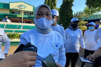 Menaker bantah bantuan subsidi upah pekerja dibatalkan
