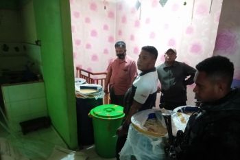 Polisi Jayawijaya gerebek tempat produksi minuman beralkohol