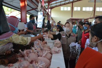Pemkab Purbalingga gencar sosialisasikan protokol kesehatan di pasar tradisional