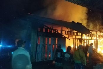 Polsek Kamu selidiki terbakarnya ruko di Dogiyai