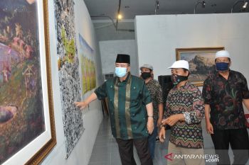 Wagub Nasrul Abit dorong pemasaran karya seniman Sumbar