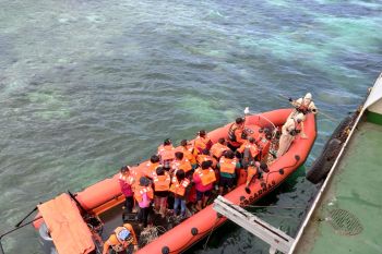 SAR evakuasi 72 penumpang KM Sabuk Nusantara 109