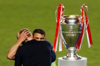 Thiago Silva sampaikan salam perpisahan menyentuh untuk suporter PSG