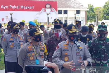 Selalu gunakan masker sebagai budaya baru, kata Wakapolri Gatot Eddy