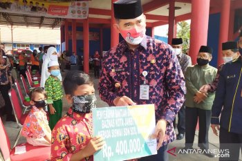 Lima ribu pelajar di Kota Jambi terima bantuan uang tunai dari Baznas