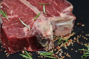 Tingkatkan imunitas tubuh dengan konsumsi daging merah ini