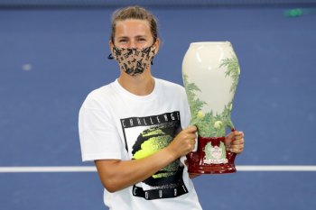 Azarenka menjuarai Western &amp; Southern tanpa bertanding
