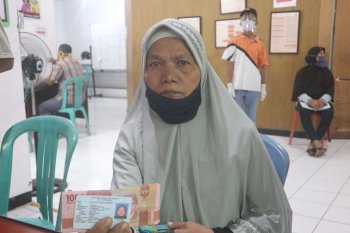 Kantor Pos Kota Padang targetkan penyaluran BST Kemensos selesai hari ini