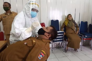 Faisal Nasir, anggota DPRD Padang dinyatakan positif COVID-19, semua anggota dan pegawai ikuti tes usap