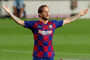 Ivan Rakitic resmi gabung lagi dengan Sevilla