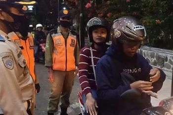 Satpol PP harapkan razia masker sadarkan masyarakat cegah COVID-19
