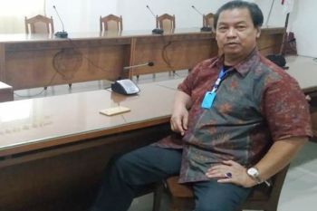 Warga Kecamatan Mantobi Raya minta pemasangan listrik dipercepat