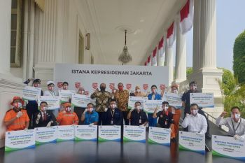 BPJAMSOSTEK serahkan data calon penerima BSU kedua Ke Kemnaker
