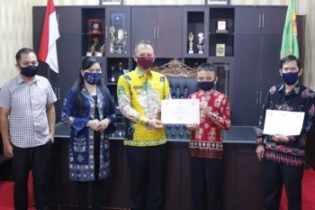 Motif lomba desain batik diharap bisa jadi produk unggulan Gumas
