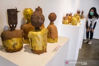 Pameran seni Punk Ceramic