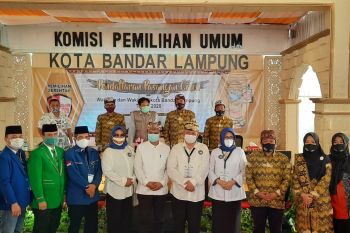 Paslon Yutuber resmi mendaftar di KPU Bandarlampung