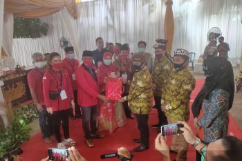 Relawan ikut kawal pendaftraan Eva-Deddy ke KPU Bandarlampung