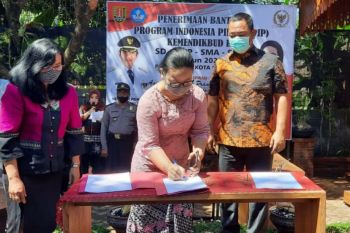 4.388 siswa SMA/SMK di Semarang peroleh bantuan Program Indonesia Pintar
