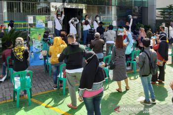BPJAMSOSTEK sediakan makanan gratis dan cenderamata di  Hari Pelanggan