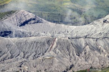 Pembukaan kembali wisata Gunung Bromo