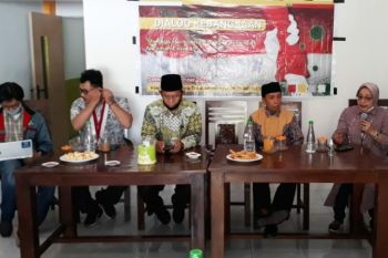 Tokoh dorong penyelenggara pilkada di Sulsel edukasi COVID-19