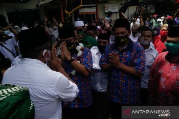 Danang-Choliq mendaftar di KPU Sleman