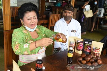 Bupati Karangasem kunjungi agrowisata Abian Salak
