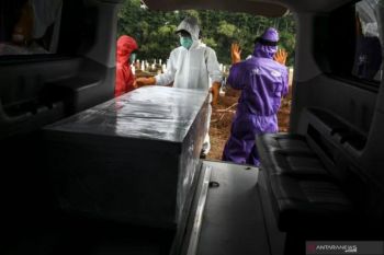 Anies tanggapi spekulasi kuburan COVID-19 di Jakarta penuh