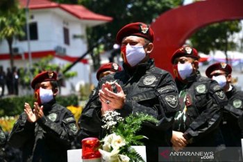 Ketua MPR Bambang Soesatyo terima brevet warga kehormatan BIN