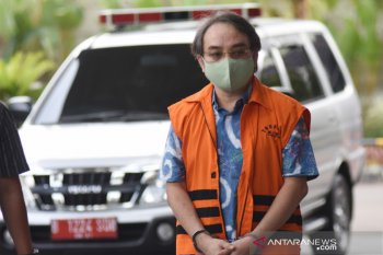 Hong Arta didakwa menyuap mantan anggota DPR dan pejabat PUPR Rp11,6 miliar