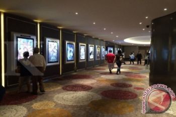 Pembukaan kembali bioskop terpaksa ditunda selama PSBB total