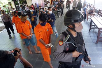 Penangkapan Pelaku Teror Bom Molotov