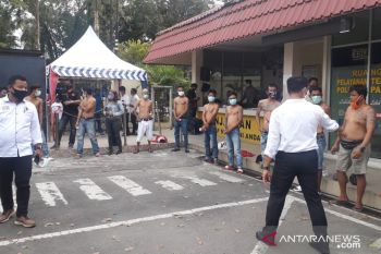 Polresta Padang amankan belasan preman resahkan warga Pasar Raya