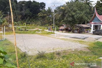 PT Semen Padang bantu pembangunan  lapangan voli di Lubuk Kilangan