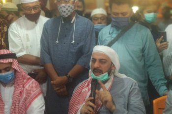 Pendakwah Syekh Ali Jaber minta umat Islam tidak terprovokasi