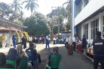 Pegawai positif COVID-19, Bank Nagari Simpang Empat sarankan nasabah gunakan layanan digital