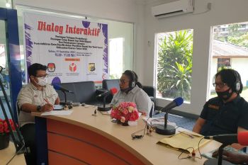 Reporter RRI Jayapura setiap hari beritakan pembaruan COVID-19