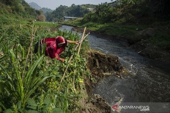 Pemanfaatan DAS Citarum yang surut