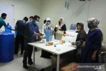 FMIPA UNP produksi hand sanitizer untuk lingkungan kampus