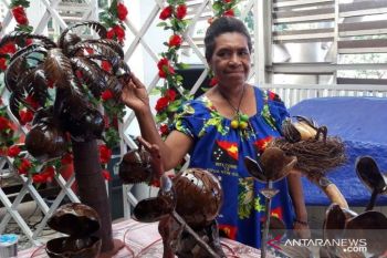 PT Pertamina MOR VIII bantu kelompok kerajinan tempurung