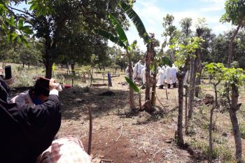 Positif COVID-19 seorang warga Bantaeng dimakamkan dengan protokol kesehatan