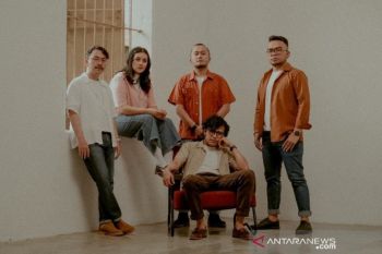 Tetap produktif saat pandemi, Angsa &amp; Serigala rilis lagu berjudul "1000"