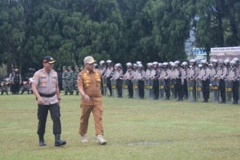 Bupati Husler hadiri apel pengamanan pilkada yang digelar Polres Lutim